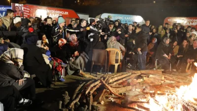 Zaman 04.17'de durdu! Türkiye 6 Şubat'ta yitirdiklerini unutmadı 5 Zaman 04.17'de durdu! Türkiye 6 Şubat'ta yitirdiklerini unutmadı