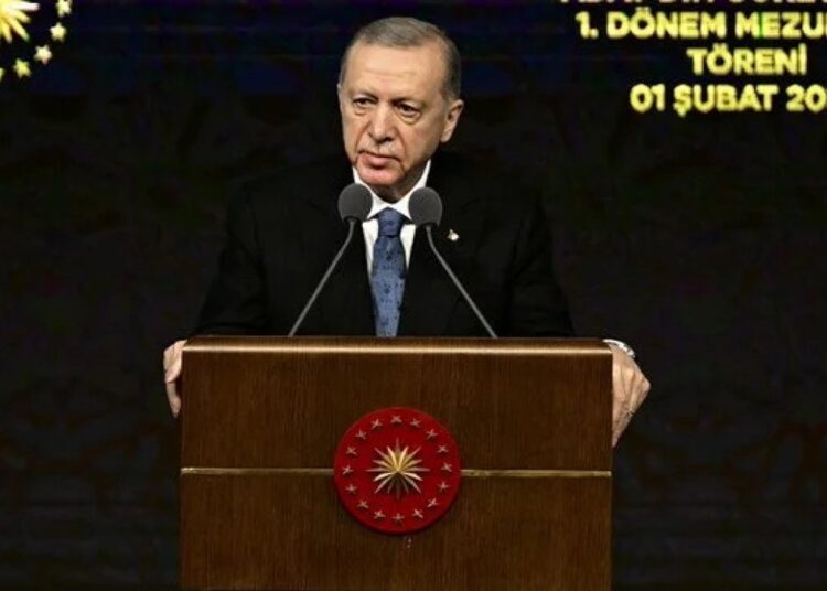 Cumhurbaşkanı Erdoğan: Şeriata düşmanlık, dinin kendisine husumettir 1 Cumhurbaşkanı Erdoğan: Şeriata düşmanlık, dinin kendisine husumettir