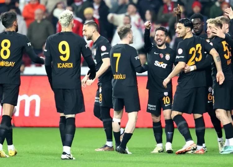 Galatasaray hata yapmadı, Samsun deplasmanından lider döndü 1 Galatasaray hata yapmadı, Samsun deplasmanından lider döndü