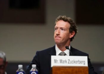 مارك زوكربيرغ يعتذر للعائلات معترفا بتأثير منصاته على أطفالهم يعتذر للعائلات معترفا بتأثير منصاته على أطفالهم