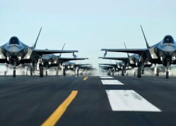 سي.بي.إس: أميركا توافق على شن هجمات على أهداف إيرانية