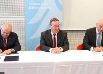 تركيا واليونان تنضمان إلى مبادرة ألمانية للدفاع الأوروبي المتكامل