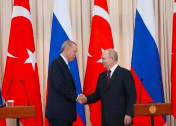 متحدث الكرملين ينفي مزاعم تأجيل زيارة بوتين إلى تركيا