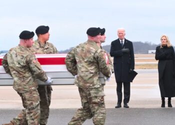 بايدن يعلن بدء “الرد الأميركي” بالشرق الأوسط وسط تنديد عراقي إيراني