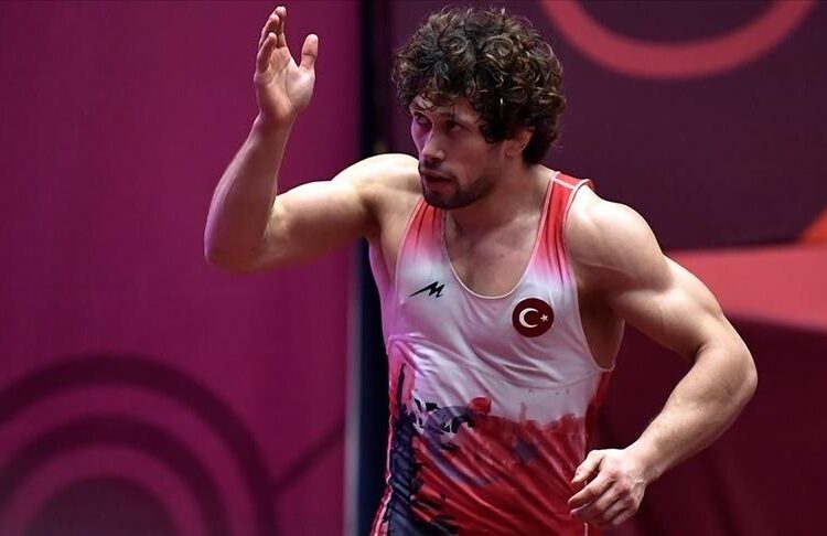 مصارعة.. التركي “سلجوق جان” يحرز ذهبية في بطولة أوروبا