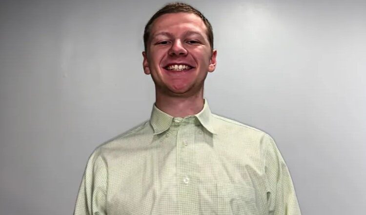 قبل إحراق نفسه.. الطيار بوشنل أشار لمعلومات عن "قوات أميركية تشارك بالإبادة في فلسطين" 1 قبل إحراق نفسه.. الطيار بوشنل أشار لمعلومات عن “قوات أميركية تشارك بالإبادة في فلسطين”