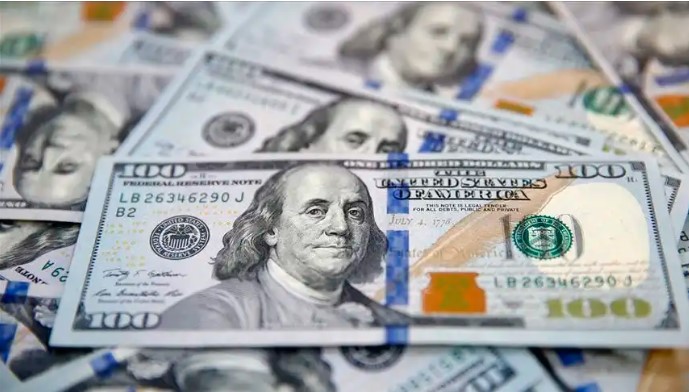 تركيا.. الدولار يبدأ الأسبوع بمستوى قياسي 1 تركيا.. الدولار يبدأ الأسبوع بمستوى قياسي