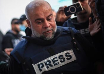 وصول الصحافي الفلسطيني وائل الدحدوح من قطاع غزة إلى مصر