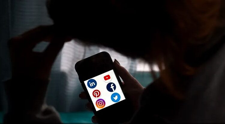 أكثر من 5 مليارات يستخدمون وسائل التواصل الاجتماعي