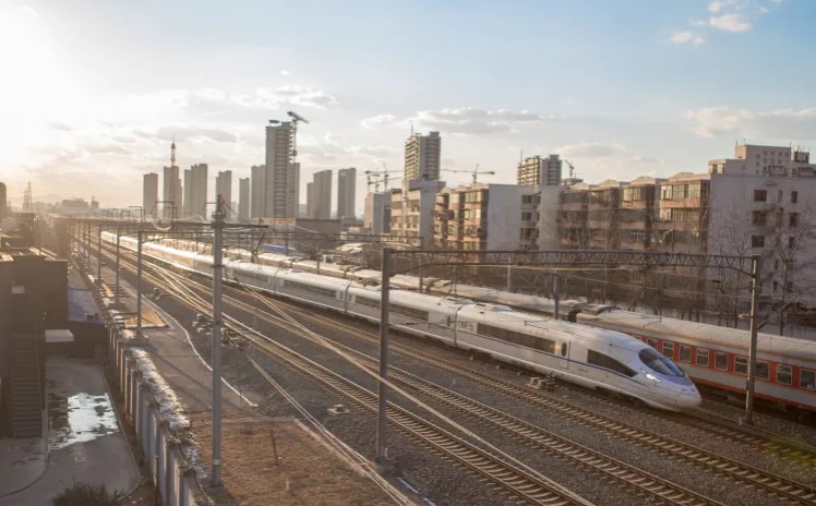 الصين تعتمد الذكاء الاصطناعي لإدارة شبكة القطارات الأكبر في العالم 1 الصين تعتمد الذكاء الاصطناعي لإدارة شبكة القطارات الأكبر في العالم