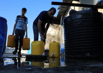 تقرير: حصة سكان غزة من المياه تراجعت بـ97% خلال حرب إسرائيل