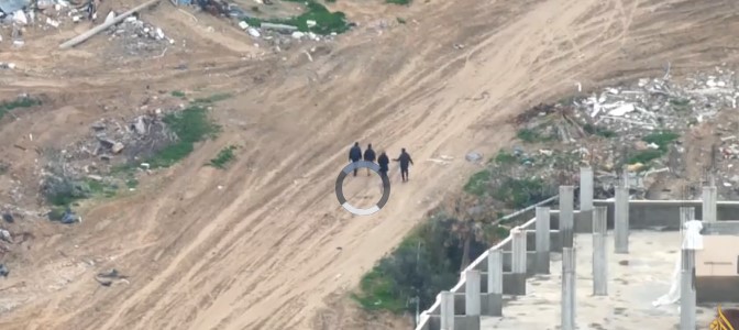 مشاهد حصرية لقتل مسيرة إسرائيلية 4 شبان مدنيين في خان يونس 1 مشاهد حصرية لقتل مسيرة إسرائيلية 4 شبان مدنيين في خان يونس