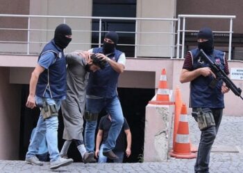 قبل الانتخابات المحلية في تركيا.. الشرطة تعتقل 33 شخصًا للاشتباه في صلتهم بداعش