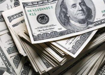 تركيا.. الدولار يصل إلى ذروة جديدة