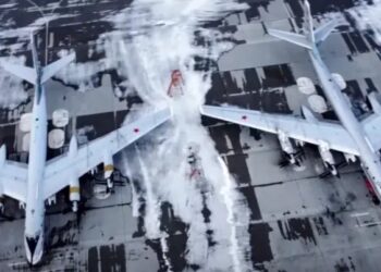 كييف تؤكد شن هجمات على قاعدة روسية تضم مقاتلات نووية