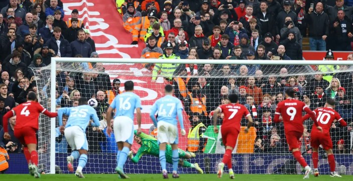 في لقاء قمة مثير.. ركلة جزاء تمنح ليفربول التعادل أمام سيتي 1 في لقاء قمة مثير.. ركلة جزاء تمنح ليفربول التعادل أمام سيتي