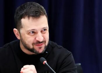 الجيش الروسي يتقدم.. وزيلينسكي يحذر: قواتنا قد تتراجع