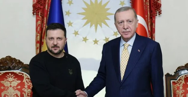 أردوغان يستقبل زيلينسكي في إسطنبول ويبدي استعداد تركيا لاستضافة قمة سلام بين روسيا وأوكرانيا 1 أردوغان يستقبل زيلينسكي في إسطنبول ويبدي استعداد تركيا لاستضافة قمة سلام بين روسيا وأوكرانيا