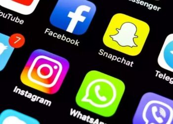 فلوريدا تقر قانونا يقيد استخدام القصَّر وسائل التواصل الاجتماعي