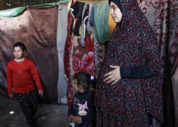 صحة غزة: 60 ألف فلسطينية حامل بالقطاع يعانين من سوء التغذية جراء العدوان