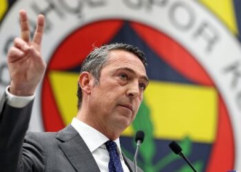 فنربخشه يفكر بالانسحاب من الدوري التركي بسبب شجار جماهير طرابزون