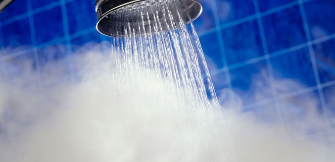 الاستحمام بماء ساخن.. خطر قد يكون مميتا 1 الاستحمام بماء ساخن.. خطر قد يكون مميتا