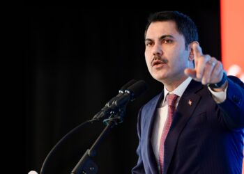 بسبب مساعدات لغزة.. مرشح أردوغان لبلدية إسطنبول يهاجم منافسه المعارض