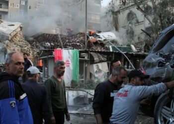 الحرس الثوري يؤكد مقتل 7 من عناصره بينهم قياديين في دمشق