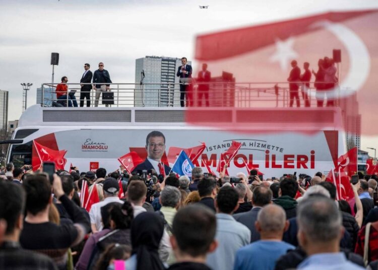 تركيا: إمام أوغلو يطلب لقاء أردوغان... وتصدّع في حزب أكشنار 1 تركيا: إمام أوغلو يطلب لقاء أردوغان… وتصدّع في حزب أكشنار