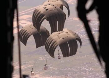 تركيا : إسرائيل ترفض طلب أنقرة إسقاط مساعدات في غزة