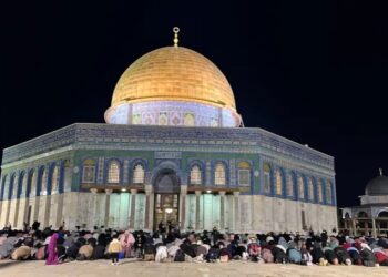 هاتف آيفون يثير الجدل برمز تعبيري يوضح أن القدس عاصمة فلسطين