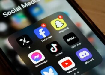 ما المدة المثالية لتصفح مواقع التواصل؟.. عالمة أعصاب تجيب