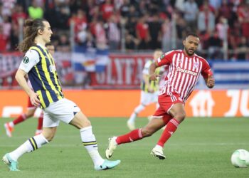 قدم.. فنربهتشة يخسر أمام أولمبياكوس في دوري المؤتمر الأوروبي