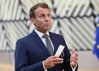 115 برلمانيا فرنسيا يطالبون ماكرون بوقف مبيعات الأسلحة للاحتلال