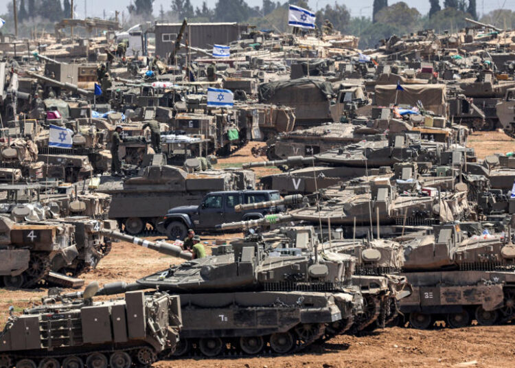 وسط إعلان انضمام ألوية للعملية العسكرية.. قصف مسجد بعد وصول دبابات إسرائيلية رفح 1 وسط إعلان انضمام ألوية للعملية العسكرية.. قصف مسجد بعد وصول دبابات إسرائيلية رفح