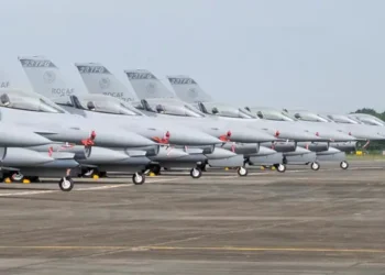 بعد إعلان كييف انتهاء التدريبات على الطائرة..روسيا تقصف مطارا لاستقبال مقاتلات “إف-16”