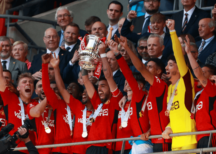 في ديربي مانشستر.. يونايتد يهزم السيتي 2-1 و يحرز لقب كأس الاتحاد