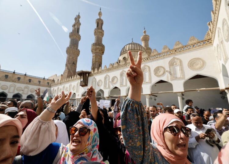 في تطور جديد بعد دعمها جنوب إفريقيا..هجوم إسرائيلي كبير على مصر