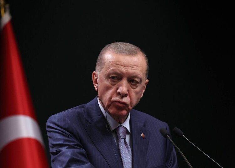 إسرائيل: أردوغان يدعم حماس وسنرد بالمثل