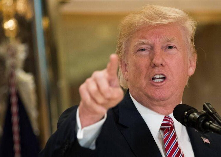 بكلمات بذيئة.. ترامب يشن هجوما جديدا على بايدن