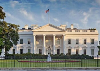 جهاز الخدمة السرية الأميركي: العثور على السائق الذي صدم بوابة البيت الأبيض ميتًا