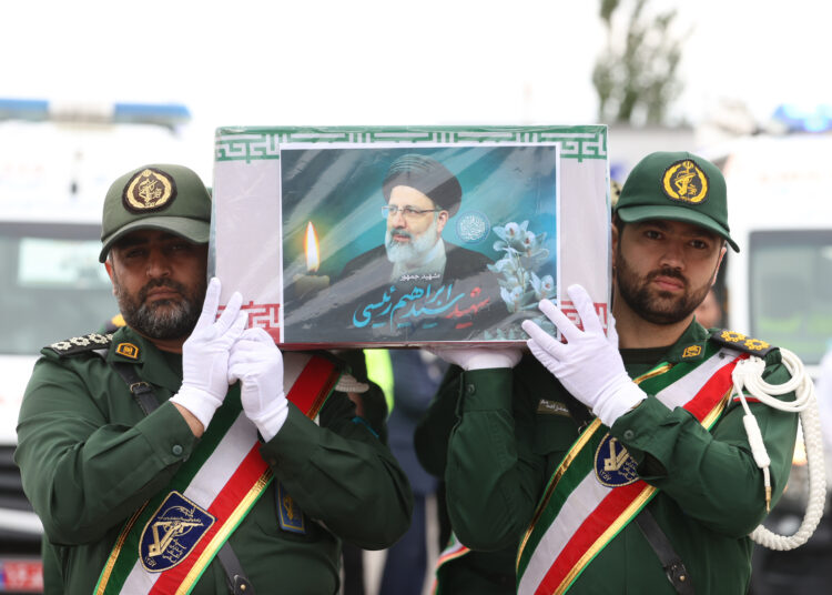 إيران تعلن تفاصيل جديدة في حادث تحطم المروحية الرئاسية