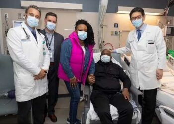 بعد إعلان نجاح العملية.. وفاة ريتشارد سليمان أول رجل خضع لـ«زراعة كلية خنزير»