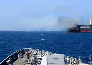 في ظل فوضى مسارات الشحن الذي تشهده المنطقة.. تقرير عن محاولة اختطاف سفينة شرقي عدن