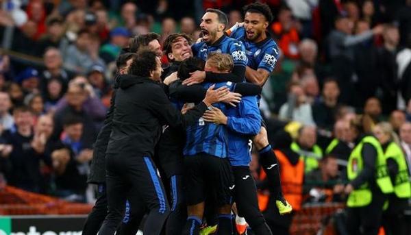 بثلاثية نظيفة أتلانتا يوقف مسيرة ليفركوزن القياسية ويتوّج بطلا للدوري الأوروبي لأول مرة 1 بثلاثية نظيفة أتلانتا يوقف مسيرة ليفركوزن القياسية ويتوّج بطلا للدوري الأوروبي لأول مرة