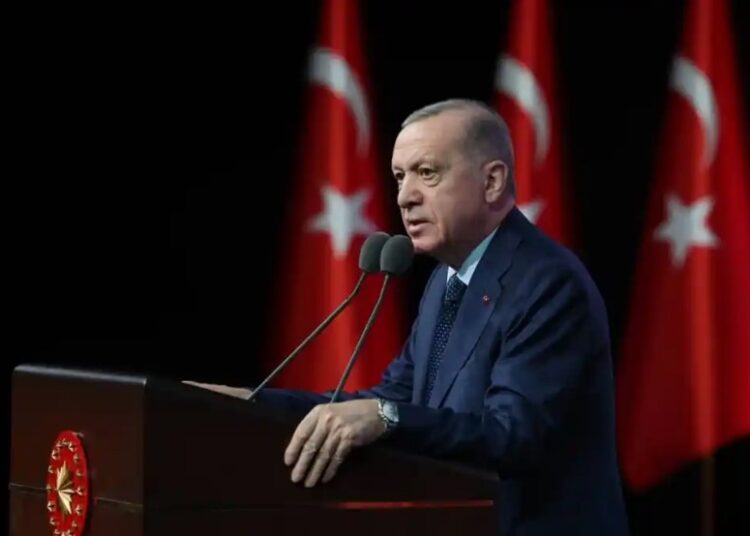 أردوغان: إذا لم يتم إيقاف الدولة الإرهابية ستطمع بأراضي تركيا عاجلاً أو آجلاً 1 أردوغان: إذا لم يتم إيقاف الدولة الإرهابية ستطمع بأراضي تركيا عاجلاً أو آجلاً