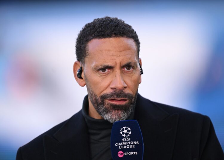 نجم إنجلترا السابق يدافع عن "محمد صلاح" ضربوه بـ"عصا" وقللوا من "احترامه" 1 نجم إنجلترا السابق يدافع عن “محمد صلاح” ضربوه بـ”عصا” وقللوا من “احترامه”