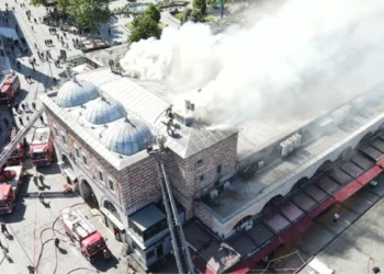 السوق المصري بإسطنبول يشهد حريقًا ضخْمًا