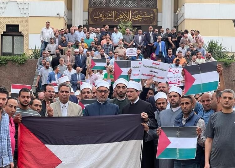 الأزهر الشريف يرحب بالمقاومة الفلسطينية الباسلة في غزة ويدين الجريمة المروعة في رفح