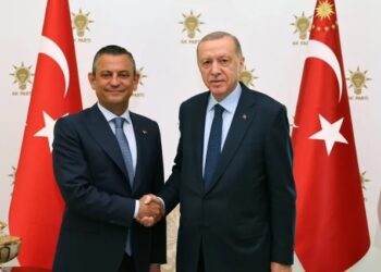 لأول مرة منذ 8 أعوام.. أردوغان يلتقي بزعيم أكبر أحزاب المعارضة التركية